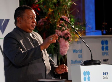 　１１月１３日、石油輸出国機構（ＯＰＥＣ）のバーキンド事務局長（写真）は、当地で行われたエネルギー関連会合に際して記者団に対し、米中が貿易協議で合意すれば世界経済を押上げ、石油市場を覆う「暗雲」を取り払うことに寄与するとの見解を示した。写真はウイーンで５日撮影（２０１９年　ロイター／Leonhard Foeger）