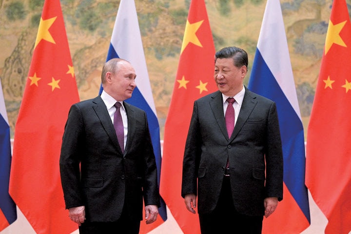 中ロ関係は蜜月に見えるが（2月4日の首脳会談）　ALEKSEY DRUZHININ-SPUTNIK-KREMLIN-REUTERS