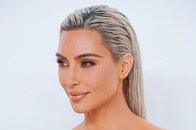 レギンス裂けてお尻むき出し...「そのままステージに上がった」とキム・カーダシアン、証拠写真にネット唖然