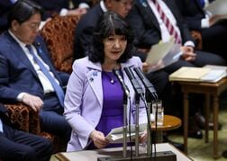 「金融政策の具体手法は日銀に」、内閣は統一的にそう考えている＝片山財務相