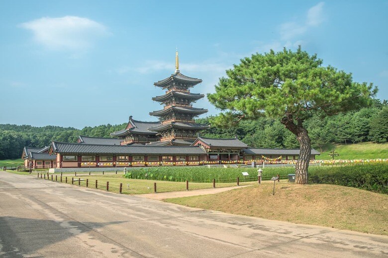 百済の王都を復元した「百済文化団地」 　撮影：佐々木和義