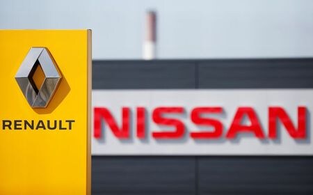 新型コロナウイルス感染拡大で収益が大幅に悪化している仏自動車大手ルノーと日産自動車が、両社間の確執の原因となっていた経営統合構想をいったん棚上げし、それぞれの独立性を維持したまま、世界市場での協力推進に動き出したことが分かった。仏ランスで昨年７月撮影（２０２０年　ロイター/Christian Hartmann）
