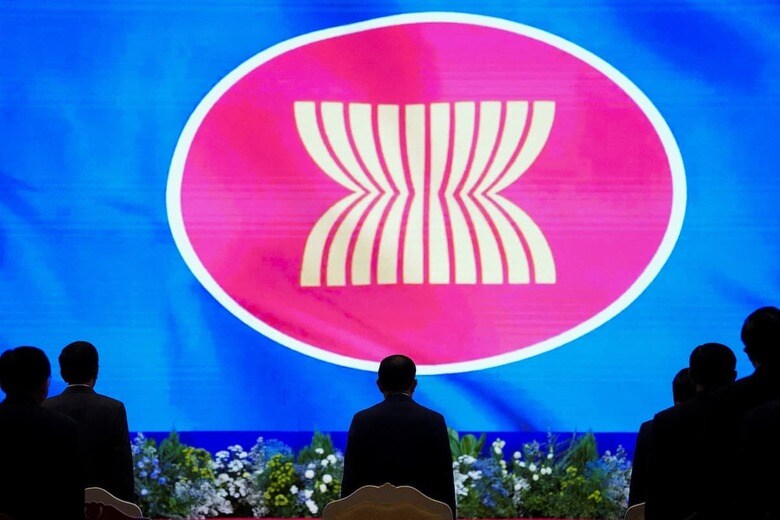 ミャンマー問題への対応めぐりASEAN内での軋轢が見え始めた……。写真はASEANの紋章。　REUTERS/Cindy Liu