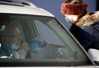 英ワクチン集団接種をいち早く可能にした周到な準備、日本は間に合うのか