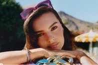 「攻めすぎ？」セレブたちが魅せるネイキッドドレス、賛否分かれるトレンド