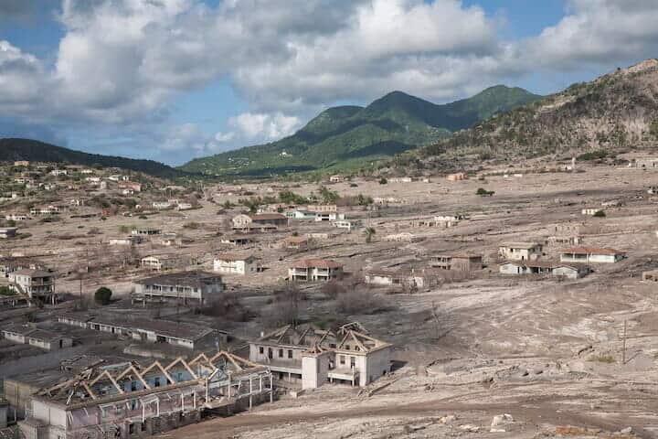 イギリス領の島の首都プリマス