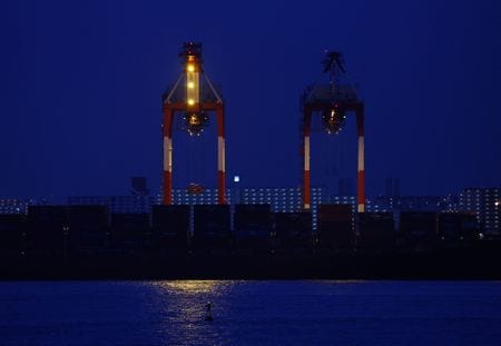 2025年5月12日、東京湾で撮影。   REUTERS/Kim Kyung-Hoon