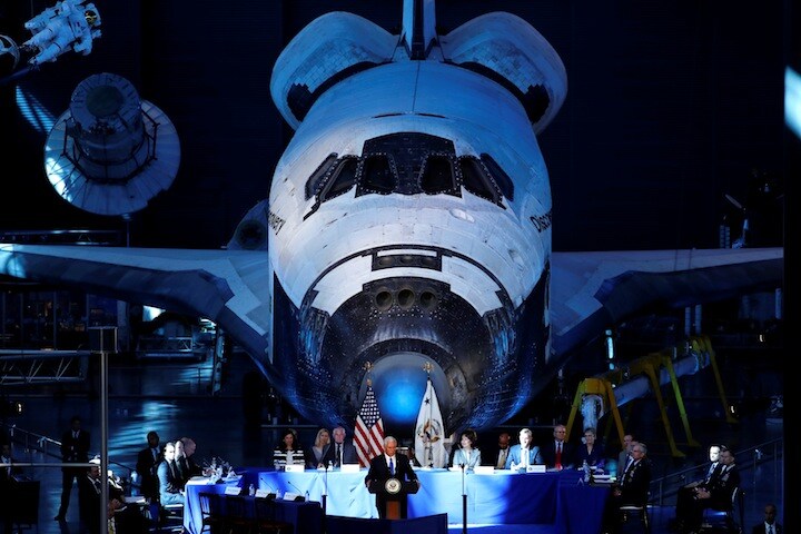 復活した国家宇宙評議会議長 ペンス副大統領　2017年10月　Jonathan Ernst-REUTERS