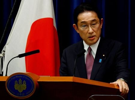 　３月１０日、岸田文雄首相（写真）は参院予算委員会集中審議で、核共有について政府として議論しないとの方針を改めて繰り返した。写真は都内で３日撮影（２０２２年　ロイター／Kim Kyung-Hoon）