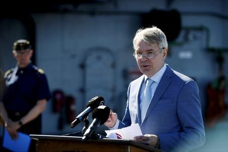 フィンランドは１６日、９月１日からロシア人へのビザ発給数を削減すると発表した。７日撮影（２０２２年　ロイター）