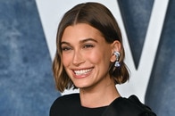 【動画】キム・カーダシアンとのYouTube対談で「飛行機内でセックスしたことがある」と告白するヘイリー・ビーバー