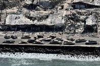 ハワイ･マウイ島森林火災、死者93人に　数百人の行方不明者の捜索続く