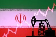 イラン国営石油の銀行口座、国内銀が凍結　債務増大で＝通信社