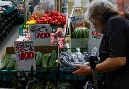 実質消費支出7月は3.6％減、8カ月連続マイナス　予想以上の落ち込み
