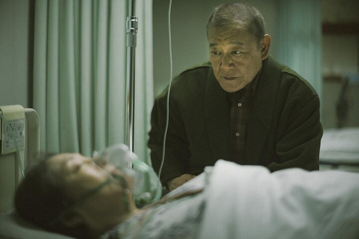 『阿修羅のごとく』の場面写真、國村隼と松坂慶子