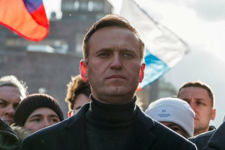 ロシアの反体制派アレクセイ・ナワリヌイ氏(写真)が突然意識不明となり治療を受けていることで、9月の統一地方選でプーチン大統領の権力構造に風穴を開けようという同氏の戦略には狂いが生じた。モスクワで2月撮影(2020年　ロイター/Shamil Zhumatov)