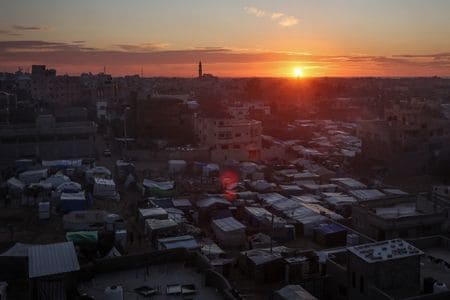 パレスチナのイスラム組織ハマスの報道官は４日、パレスチナ自治区ガザ（写真）での停戦合意の第２段階に向けた協議が始まったことを明らかにした。１月撮影（２０２５年　ロイター/Ramadan Abed）