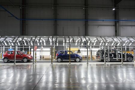 ベトナムの新興電気自動車（ＥＶ）メーカー、ビンファスト・オートは８日、国内に第２工場を建設する計画を発表した。写真は２０２１年４月、ハイフォンで撮影（２０２４年　ロイター/Thanh Hue）