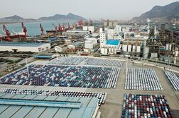中国輸出、8月は前年比25％増　輸入は28.2％増