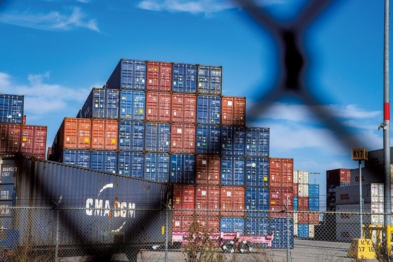 ROBERT V SCHWEMMER/SHUTTERSTOCK