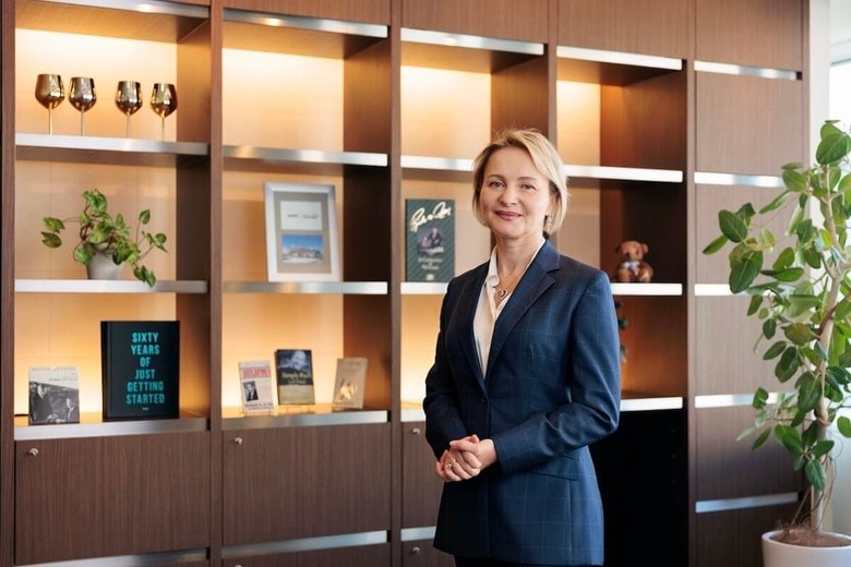 日本アムウェイの社長に就任したイリーナ・メンシコヴァ氏。2010年にアムウェイに入社し、その後中央アジアで社長を歴任。強いリーダーシップと再建の手腕に期待が集まる