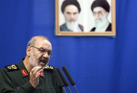 　１１月２６日、イラン革命防衛隊のフセイン・サラミ副司令官は、欧州がイラン政府の脅威となる場合、革命防衛隊はミサイル射程を２０００キロメートル以上に延長すると警告した。写真は演説する同副司令官。２０１０年７月にテヘランで撮影。提供写真（２０１７年　ロイター／Morteza Nikoubazl）