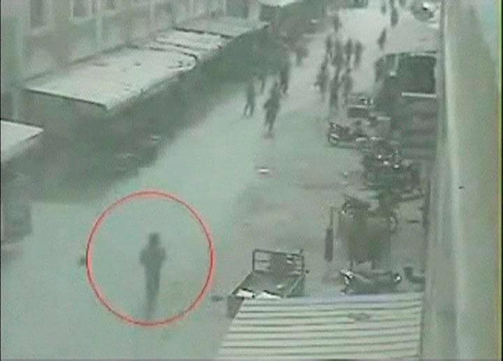 新疆ウイグル自治区での監視カメラの映像　REUTERS