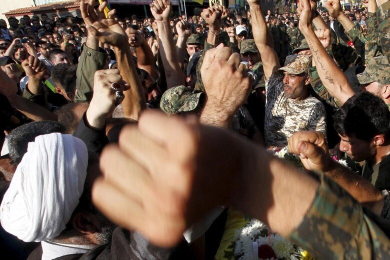 ヒズボラのメンバーと支持者（2015年8月）　Ali Hashisho-Reuters