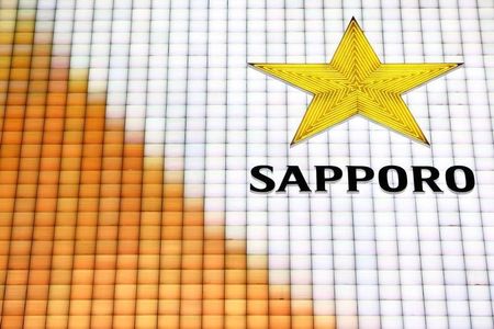 　４月２８日、サッポロビールはプリン体ゼロ・糖質ゼロ商品の「極ゼロ」をめぐって追加納税していた酒税１１５億円の返還を求めていた問題で、国税当局から、返還しないとの通知を受け取ったことを明らかにした。都内で２００９年１月撮影（２０１５年　ロイター）
