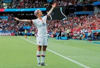 同性愛を公言、ヌードも披露　女子サッカー米代表のミーガン・ラピノー