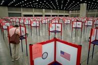 ロシア、偽の独立メディアを装い米有権者に影響か　前回の大統領選でも暗躍