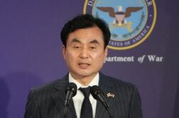 韓国初の原潜、30年代半ば進水目指す＝国防相