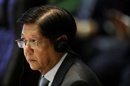 フィリピンのマルコス大統領（写真）は１０日、東南アジア諸国連合（ＡＳＥＡＮ）各国と中国に対し、南シナ海の行動規範に関する交渉を加速するよう強く求めた。同日撮影（２０２４年　ロイター/Athit Perawongmetha）