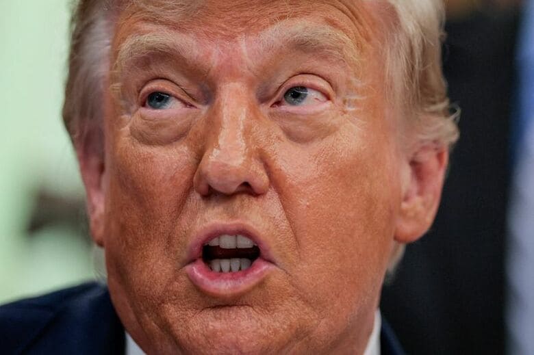 トランプ米大統領。10日、ホワイトハウスで撮影。REUTERS/Evan Vucci