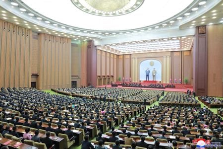 ホワイトハウスのジャンピエール報道官は、米国は北朝鮮に対して敵対的な意図はなく、北朝鮮との外交を模索し続けていると述べた。写真は北朝鮮の最高人民会議。９日、平壌で撮影（２０２２年　ロイター/KCNA via REUTERS）