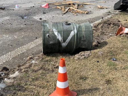 ウクライナ国連人権監視団は２７日、ロシアが昨年２月にウクライナに侵攻を開始して以来、８６４人の民間人を拘束し、うち７７人を処刑したと発表した。２０２２年４月撮影。提供写真（２０２３年　ロイター/Konstantin Kuzhelniy via REUTERS）