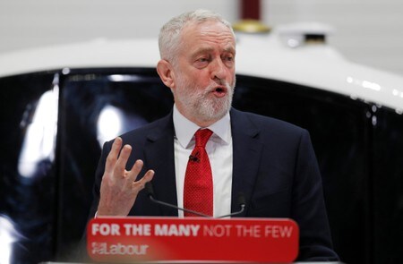 　２月２６日、英国の最大野党・労働党のジェレミー・コービン党首は、英国が欧州連合（ＥＵ）と新たな関税同盟を結ぶべきだとの見解を示した。メイ首相は離脱後に関税同盟から撤退する方針を表明している。英中部コベントリー大学で講演する同党首（２０１８年　ロイター／Darren Staples）