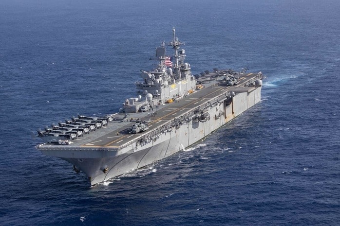 衛星画像】イラン情勢緊迫、米強襲揚陸艦「トリポリ」が中東へ