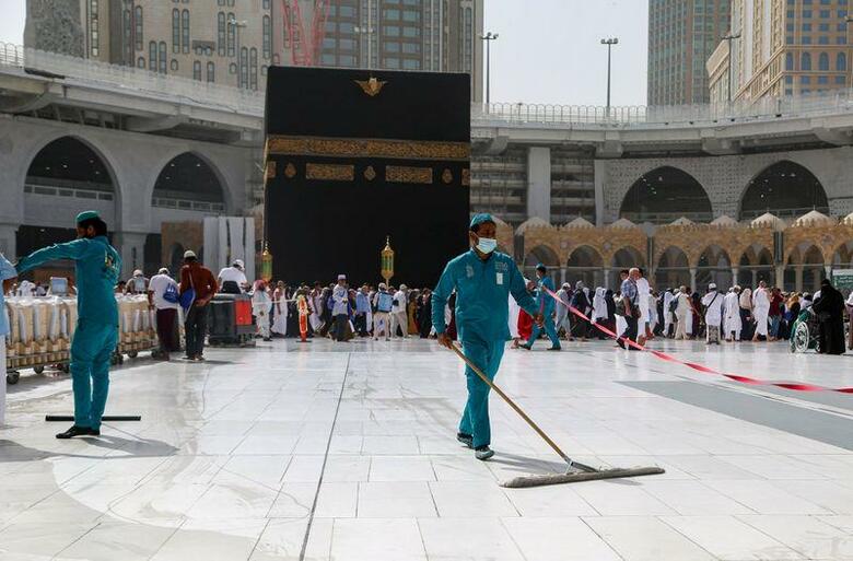 新型コロナウイルスの感染が中東地域でも拡大する中、サウジアラビアは３日、ペルシャ湾岸の６カ国で構成する湾岸協力会議（ＧＣＣ）加盟国の国民と在住者に対し、域外から帰国後１４日間はサウジへの入国を禁止した。メッカで撮影（２０２０年　ロイター）