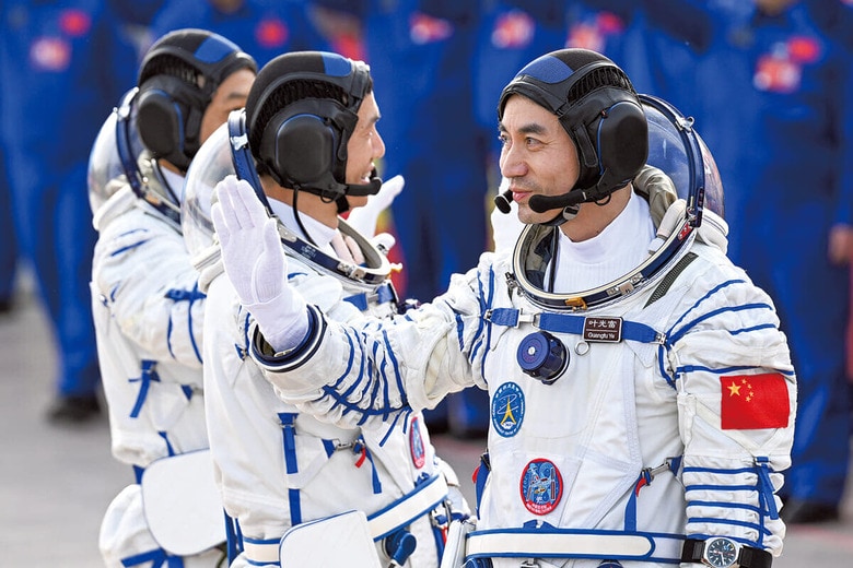 中国が地球を守るかも（中国の有人宇宙船「神舟18号」打ち上げ、2024年4月）　XINHUA/AFLO