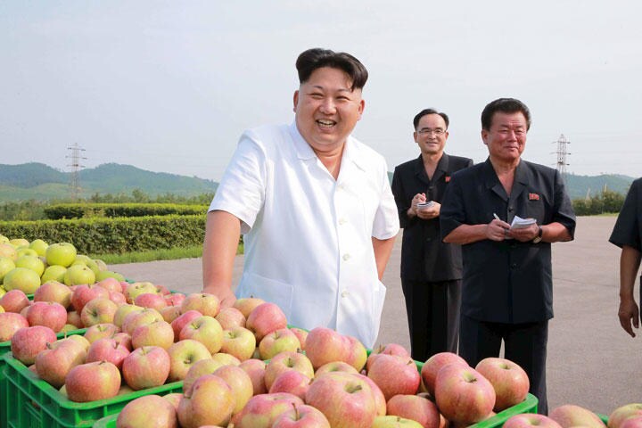 朝鮮半島ではりんごがお供え物としてよく使われているが……　KCNA-REUTERS