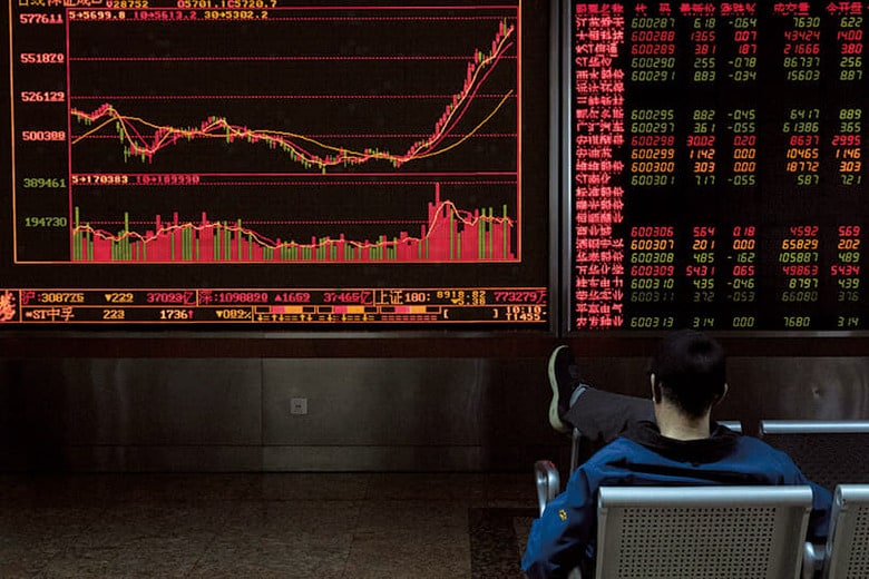 隠蔽体質強化で外国投資家も敬遠　AP/AFLO