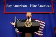 憤るアメリカ白人とその政治化