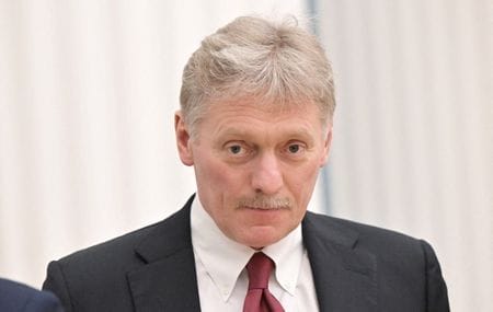 ロシア国防省は１６日、ウクライナ国境に近いポーランド領内で１５日に起きた爆発はウクライナ軍が発射した迎撃ミサイルによるものだと指摘した。写真はロシア大統領府のぺスコフ報道官。２月撮影。提供写真（２０２２年　ロイター/Sputnik/Sergey Guneev/Kremlin via REUTERS）