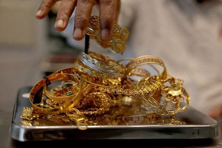 インドのアーメダバードにある宝飾品店。2025年7月撮影。REUTERS/Amit Dave