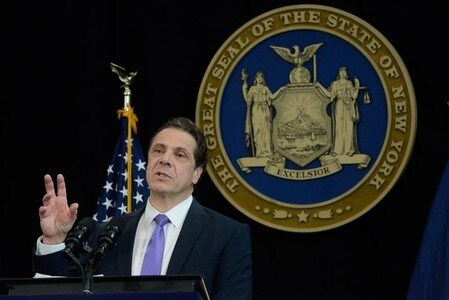 　１月９日、米ニューヨーク市近郊にある、運転開始から４０年以上が経過したインディアンポイント原子力発電所が、ニューヨークやその周辺住民の安全に対する懸念から、２０２１年までに閉鎖される見通しとなった。写真はニューヨーク州のクオモ知事。ニューヨークで撮影（２０１７年　ロイター／Stephanie Keith）