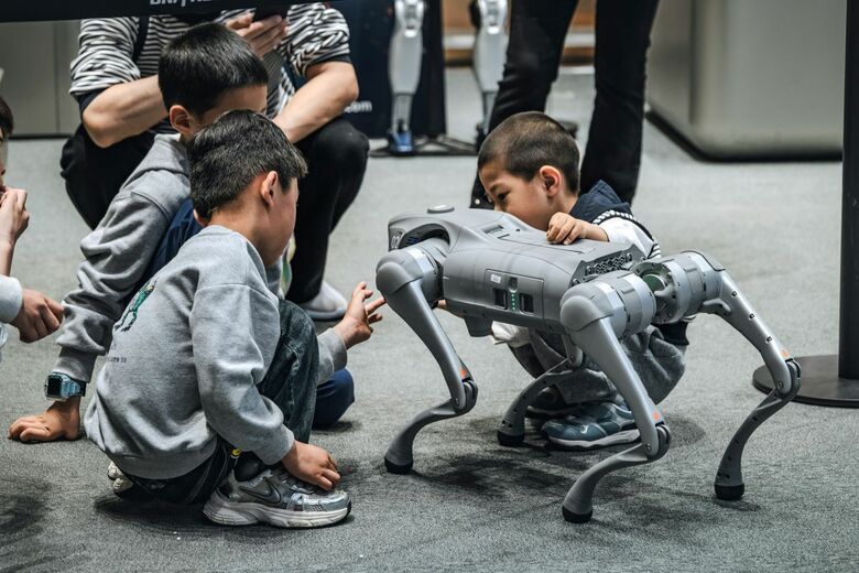 中国社会に浸透するロボット（写真はイメージです）　Jacky Yu-Unsplash
