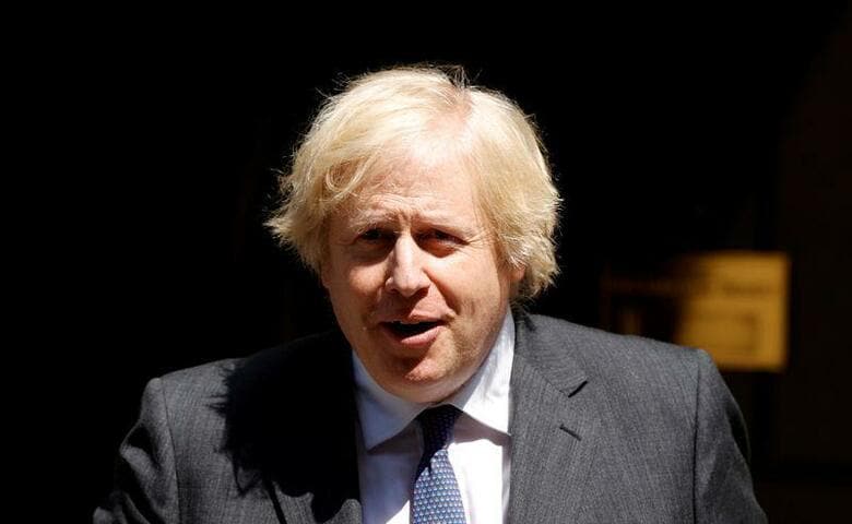 英国のジョンソン首相(写真)は、欧州連合(EU)との間で将来の関係について合意できなければ、「オーストラリア条件」で移行期間を終える用意があるとの立場を示した。ロンドンで24日撮影(2020年　ロイター/John Sibley)