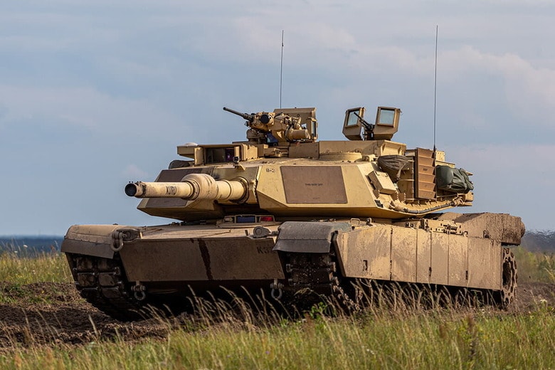 M1エイブラムス戦車　M2M_PL-Shutterstock