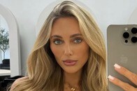 【画像】「大胆すぎる...」アンバー・ターナーのバレンタインショットがファンを魅了